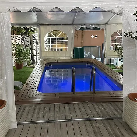 Domus Aquae & Wellness Vendégház *